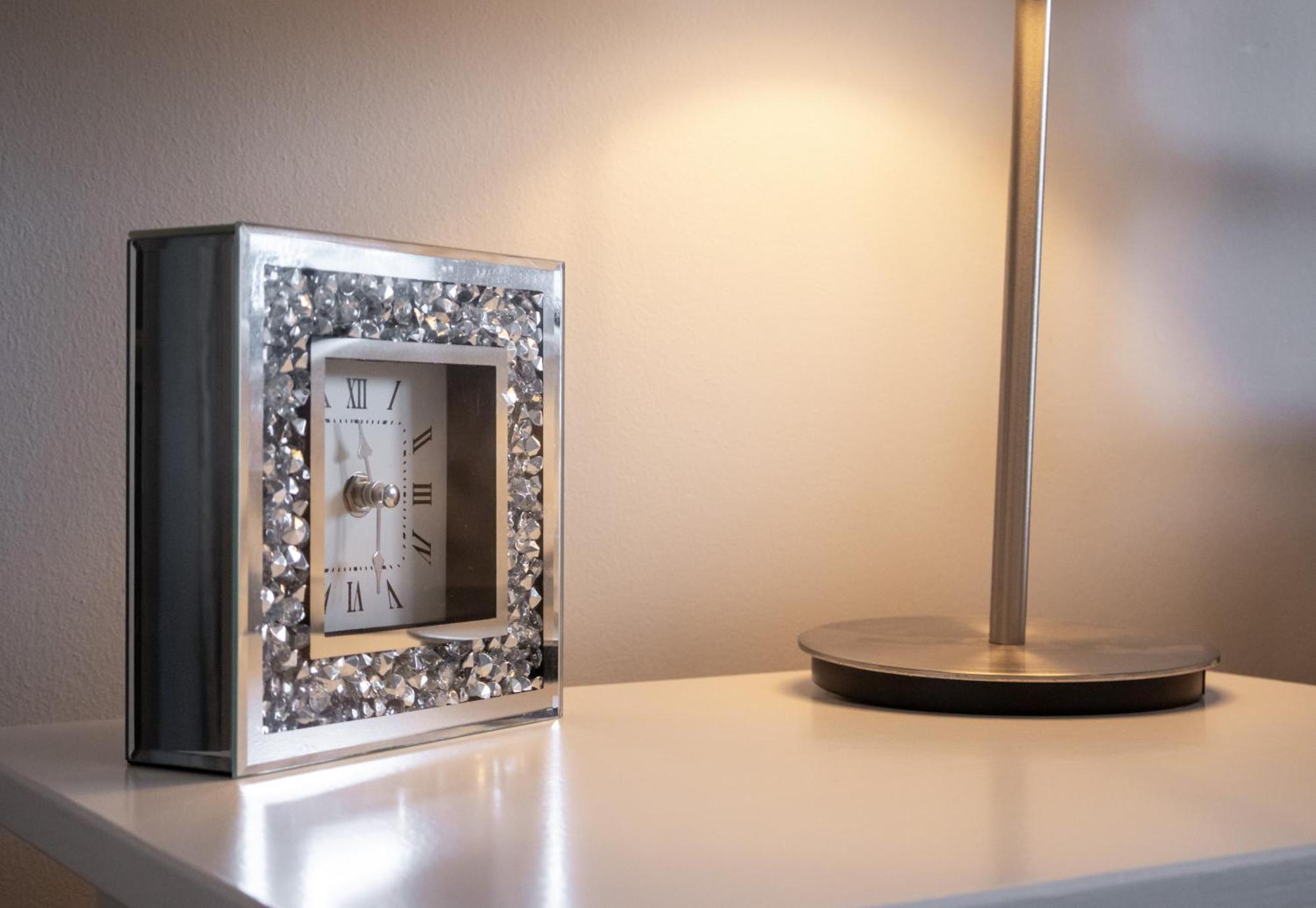 Modern 2 Bed Apartment Near Gatwick Кролей Экстерьер фото